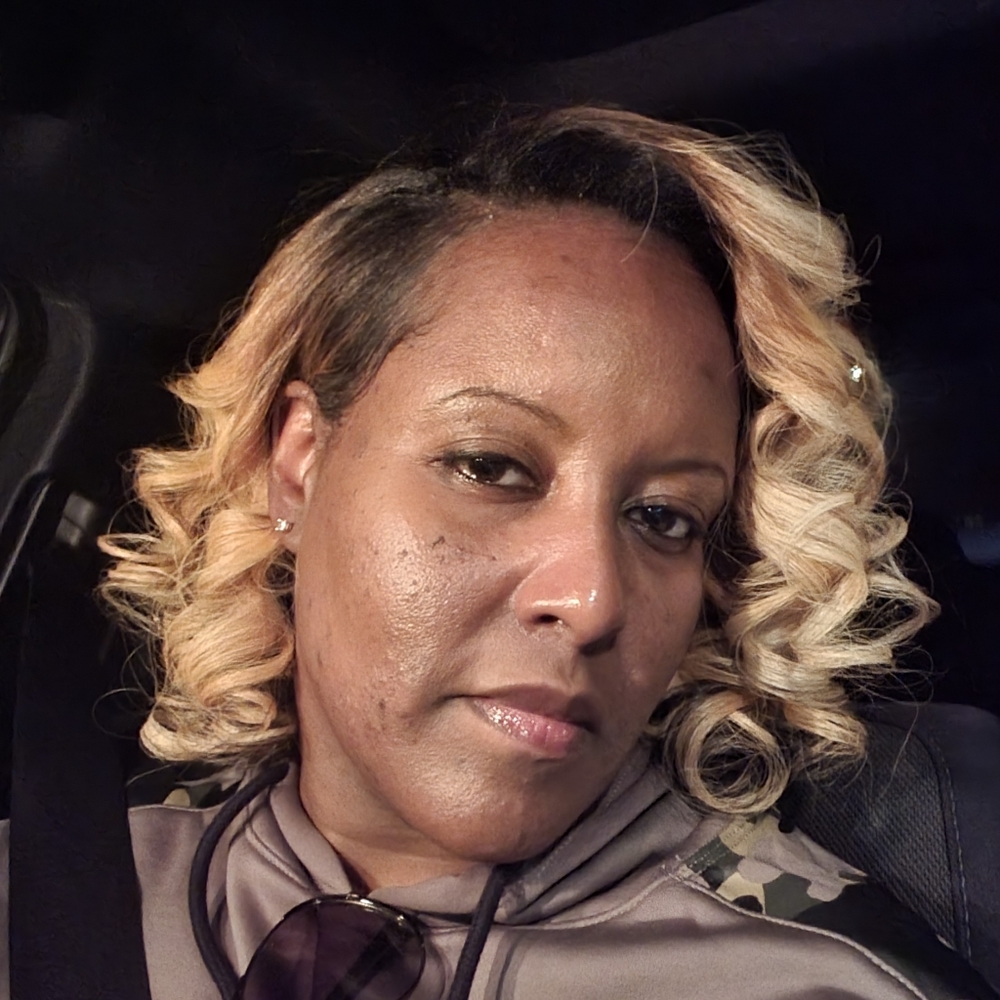 Meet your Posher, Angienette